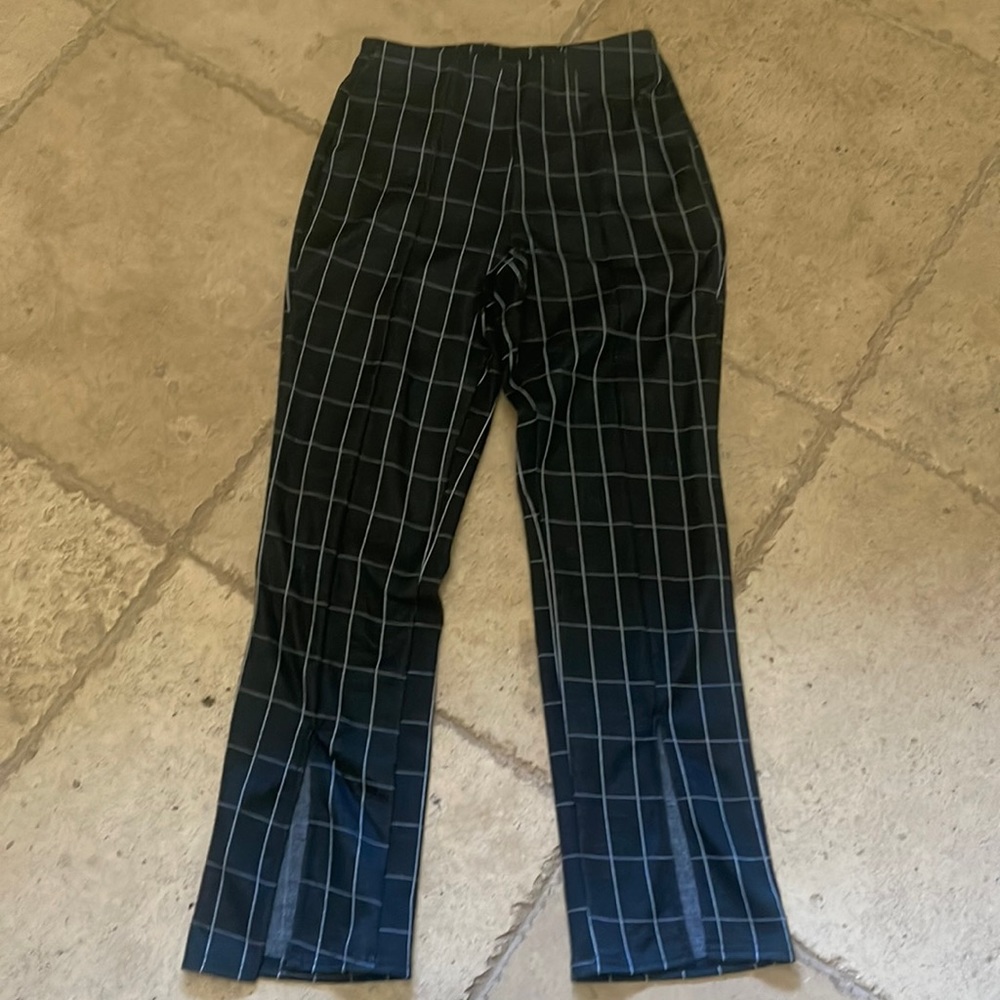 NWOT Charcoal, gray and white pull on dress pants with split at the ankle